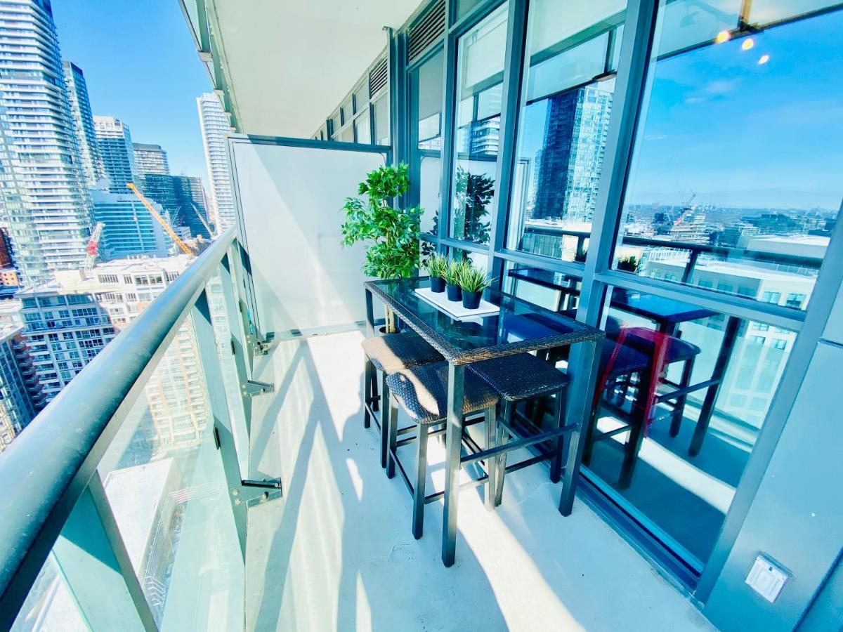 Front Street Suites Toronto Eksteriør billede